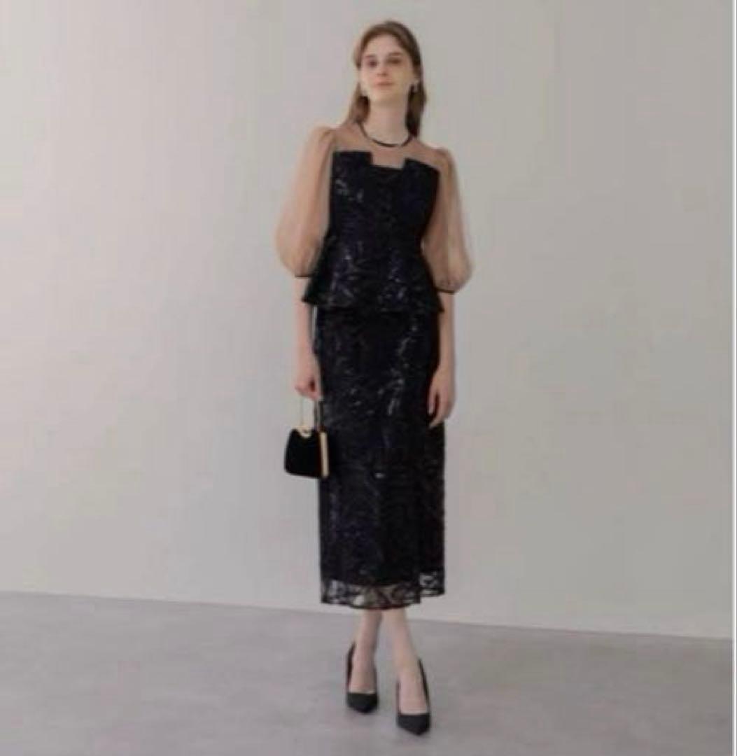 豆侍(土日も発送します)Leja レジャ　シアーパフスリーブペプラムス