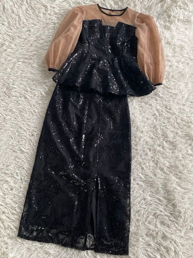 豆侍(土日も発送します)Leja レジャ　シアーパフスリーブペプラムス