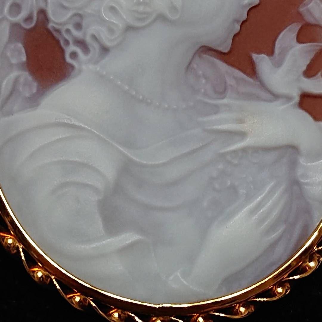 【処分価格☆】カメオ 手彫り K18枠 ブローチ ペンダントトップ 美品