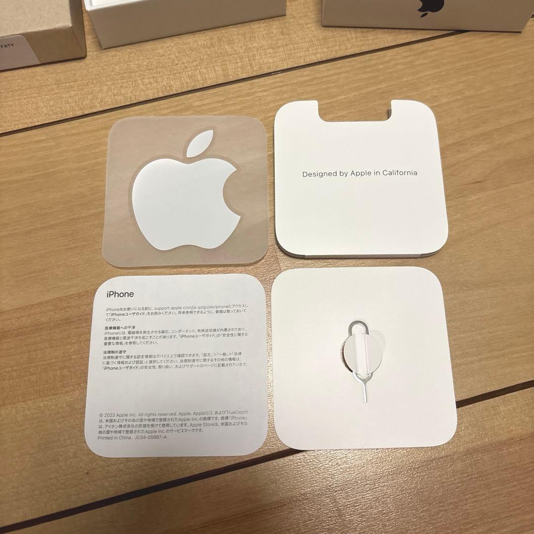 iPhone15 ブラック　256GB SIMフリー