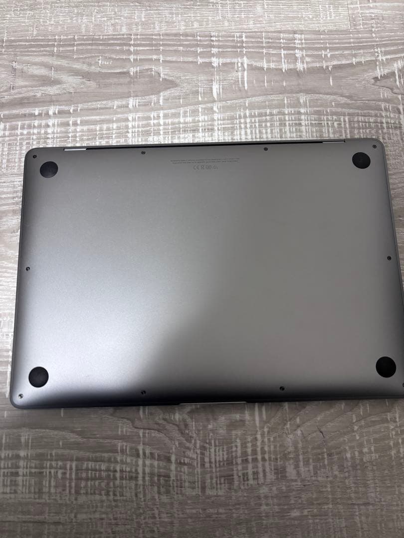 MacBook air シルバー 2020年製