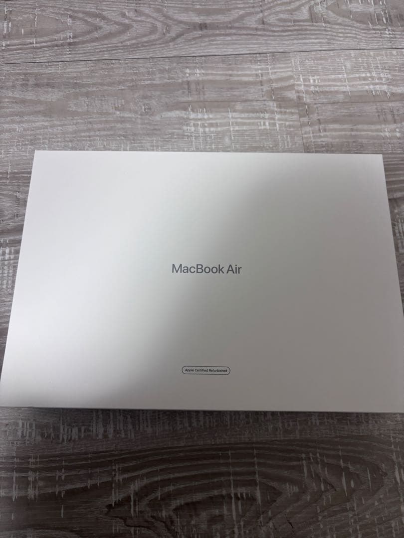 MacBook air シルバー 2020年製