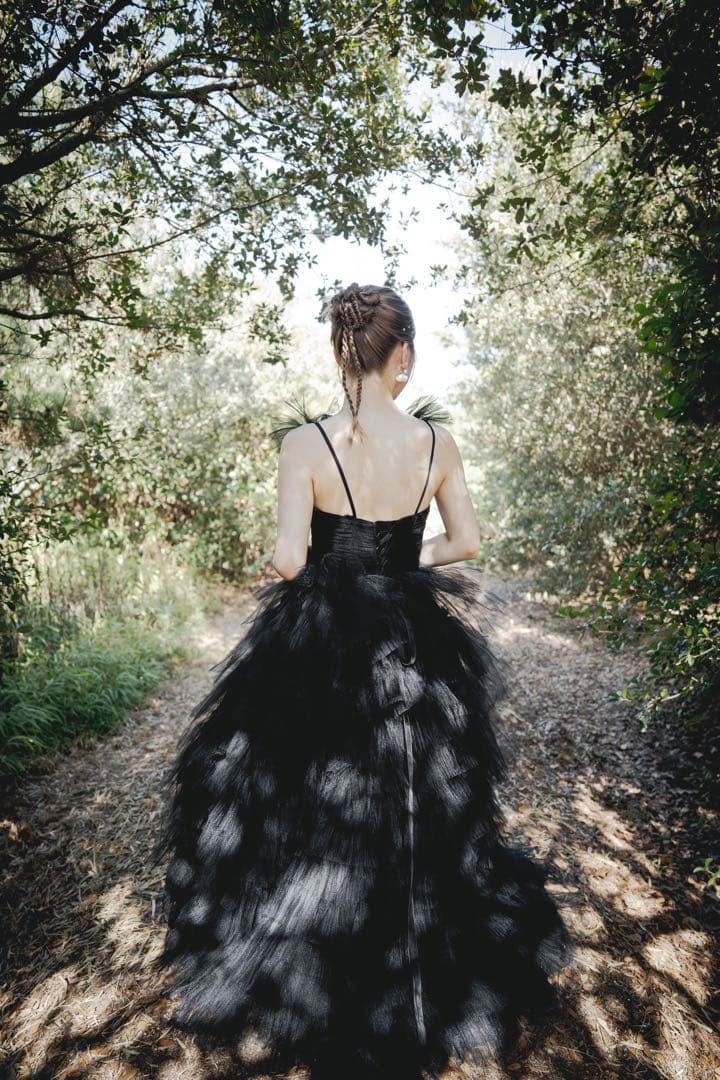ウエディングドレス　チュールドレス　フリルドレスブラック　前撮り