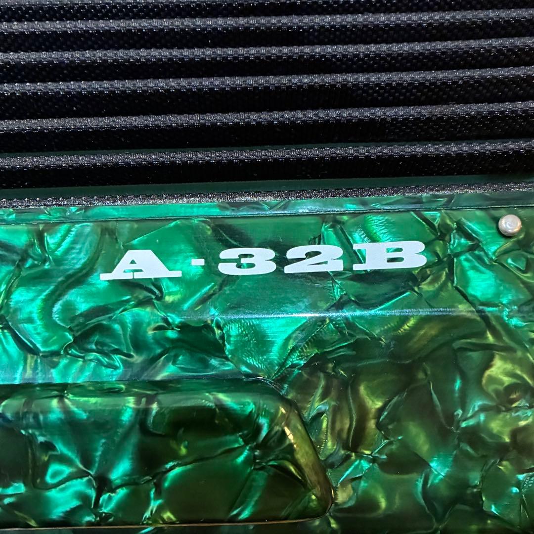 希少　YAMAHA ヤマハ アコーディオン A-32B ソフトケース付 レトロ