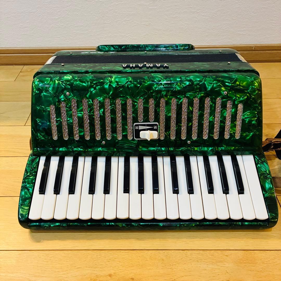 希少　YAMAHA ヤマハ アコーディオン A-32B ソフトケース付 レトロ