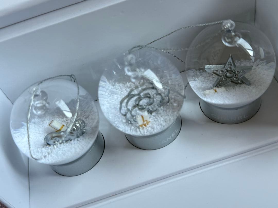 レア　シャネル　ノベルティ チャーム型 スノードーム 飾り インテリア3個セット
