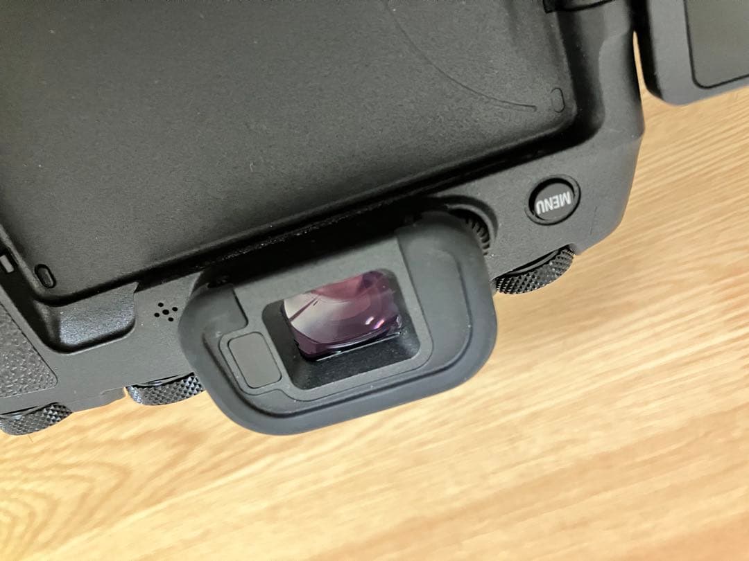 【美品】Canon EOS RP ボディ【おまけ付】