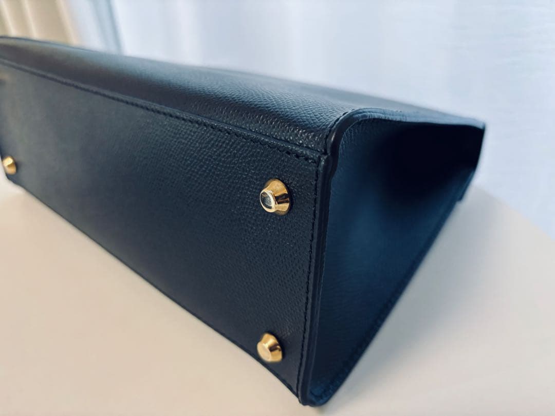 カルボッティ　エレナ