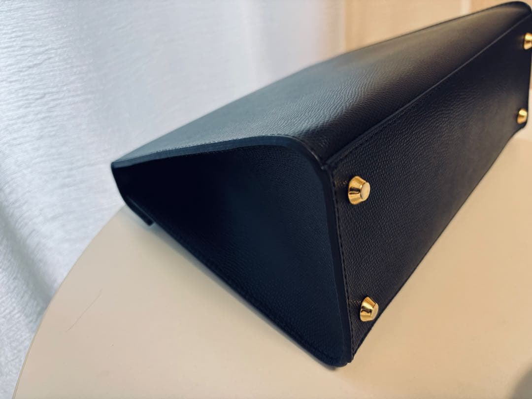 カルボッティ　エレナ