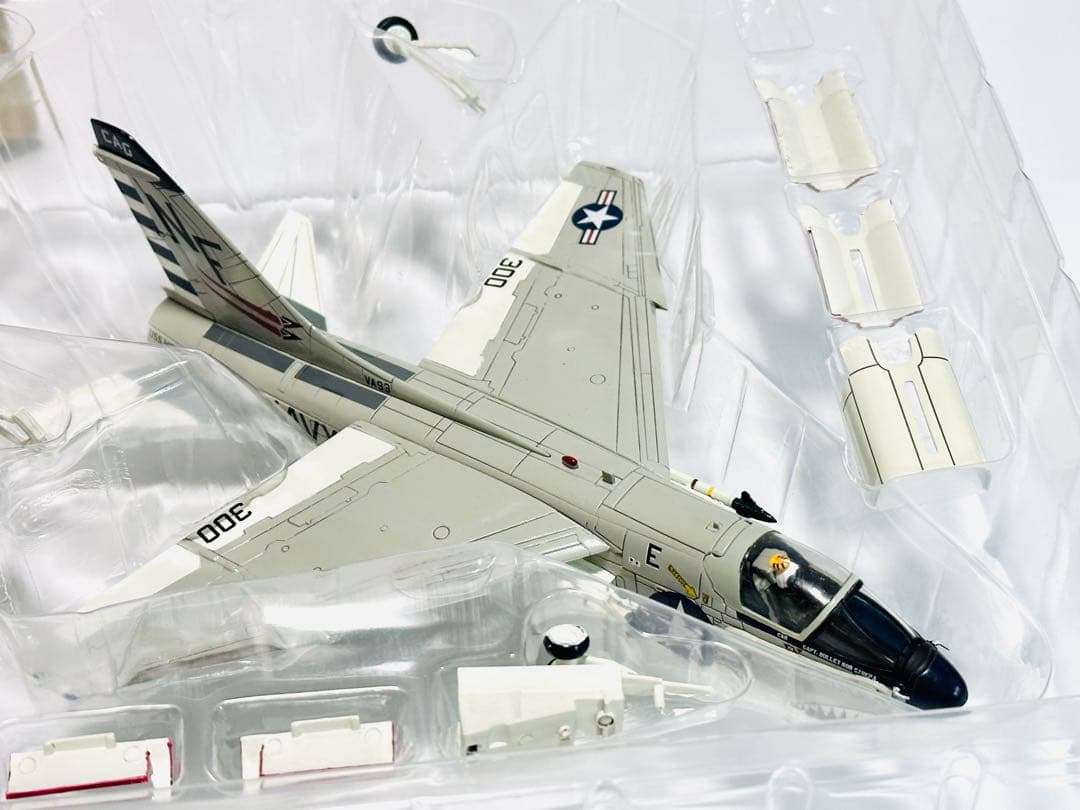 航空機・ヘリコプター century Wings 1/72 A-7E Corsair II VA-93