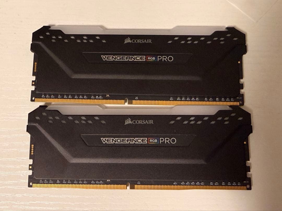 メモリー CORSAIR VENGEANCE 32GB DDR4 3600MHz