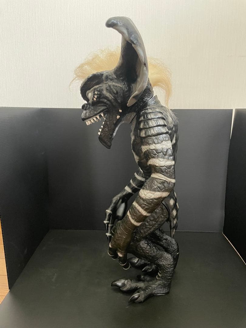 グレムリン　19インチ　ストライプ モノクロVer