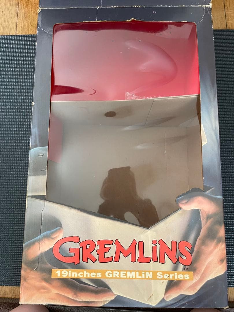 グレムリン　19インチ　ストライプ モノクロVer