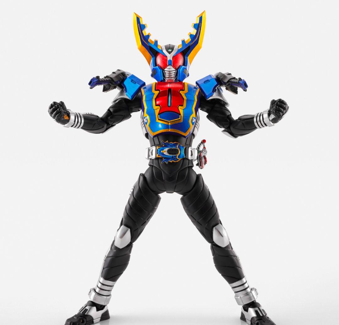 2個S.H.Figuarts 真骨彫製法 仮面ライダーガタック ハイパーフォーム