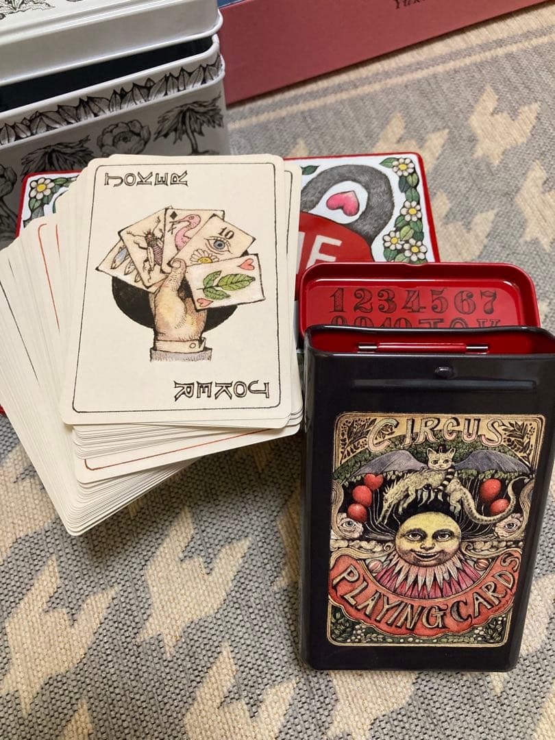 ヒグチユウコさん　缶・ボックス・トランプ 7点セット