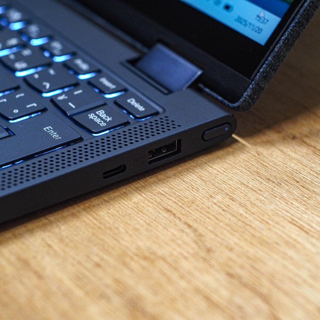 Lenovo Yoga 6、AMD Ryzen 5 PRO、 タッチディスプレイ