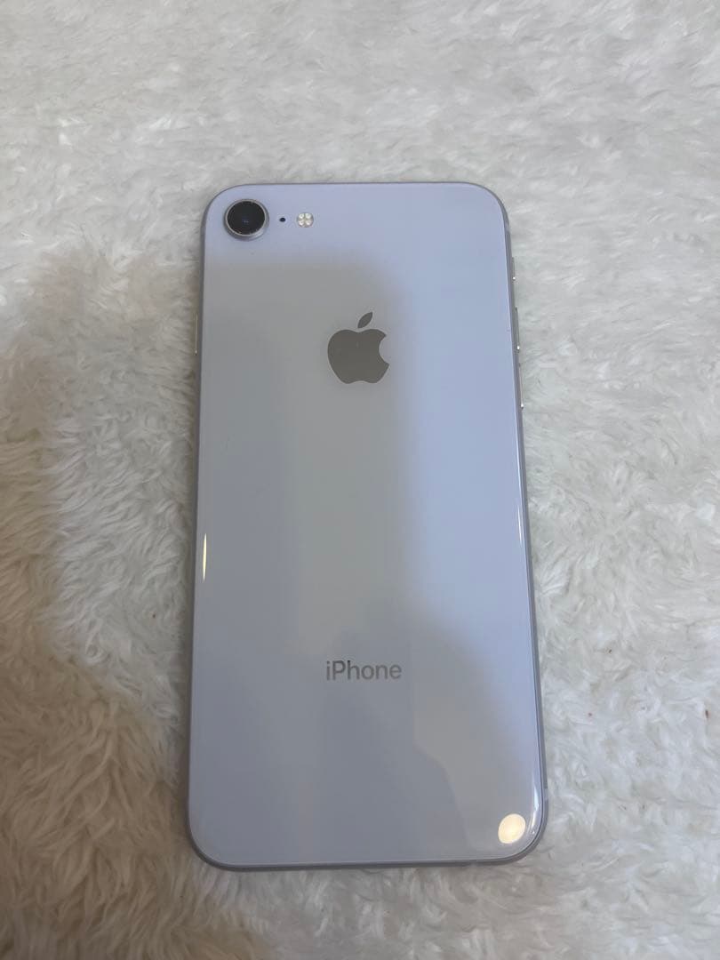Apple iPhone 8 64Gシルバー