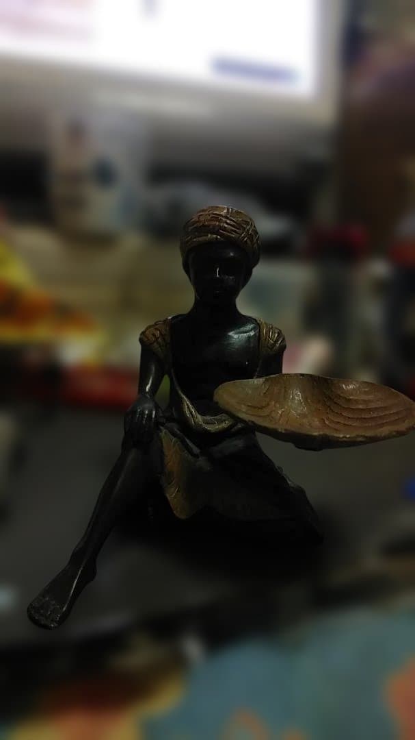 坐るアフリカ人 ブロンズ像 蝋燭立て キャンドルスタンド