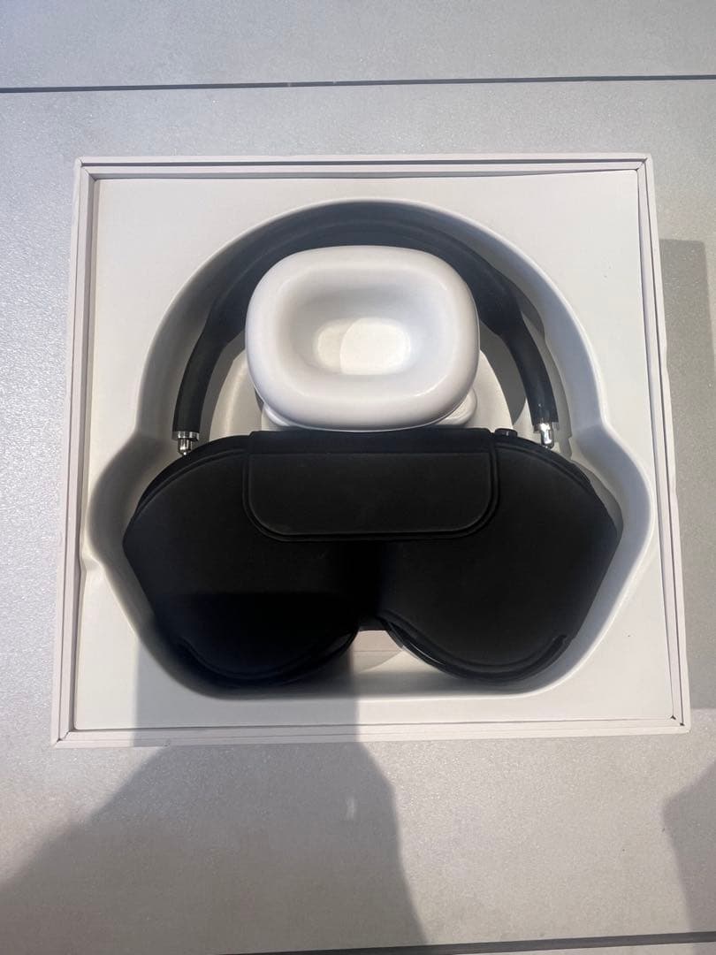 AirPods MAXスペースグレー