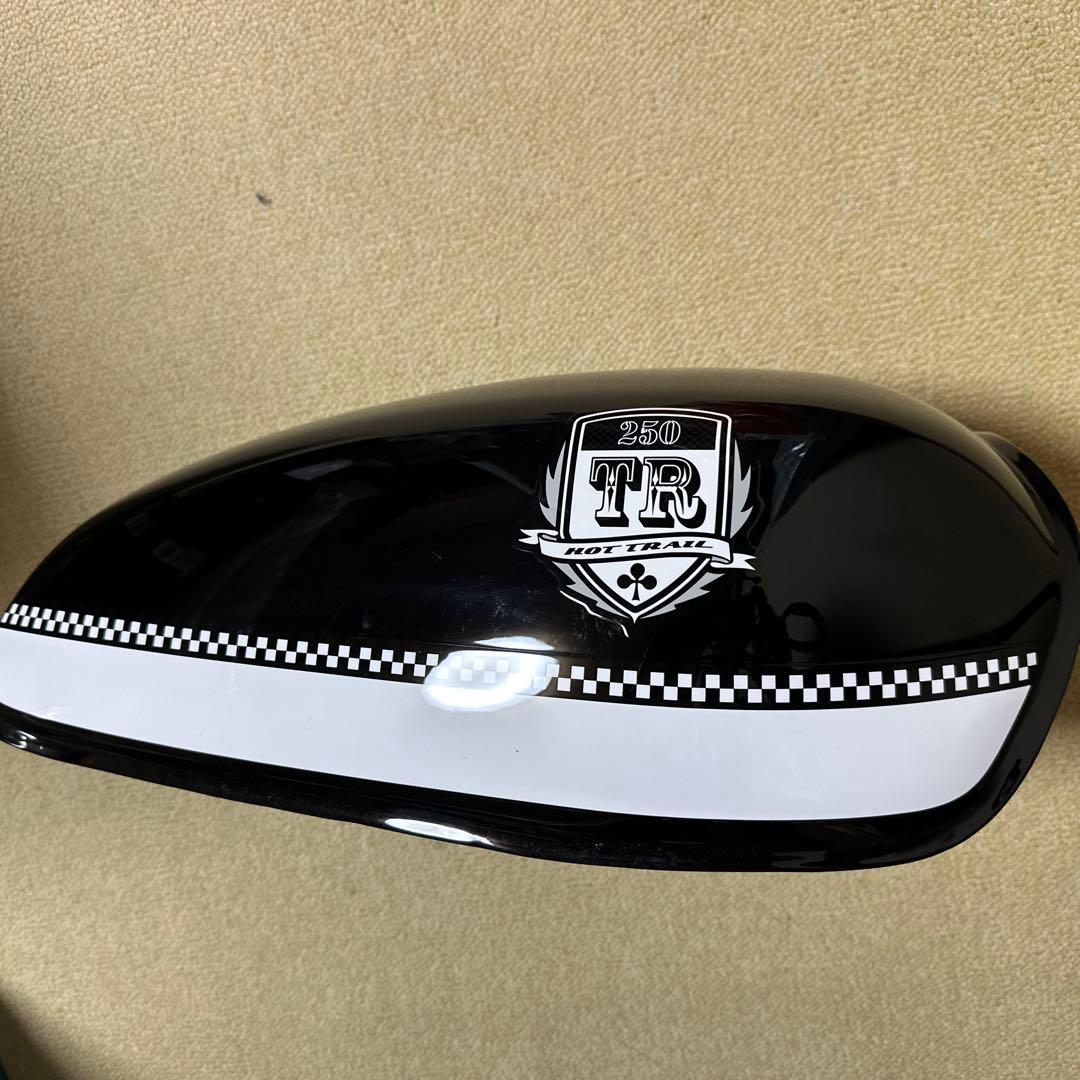 250TR FI 純正タンク 黒