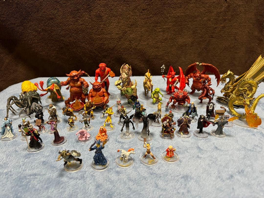 ダンジョンズ&ドラゴンズ　ミニチュアセット　Dungeons&Dragons