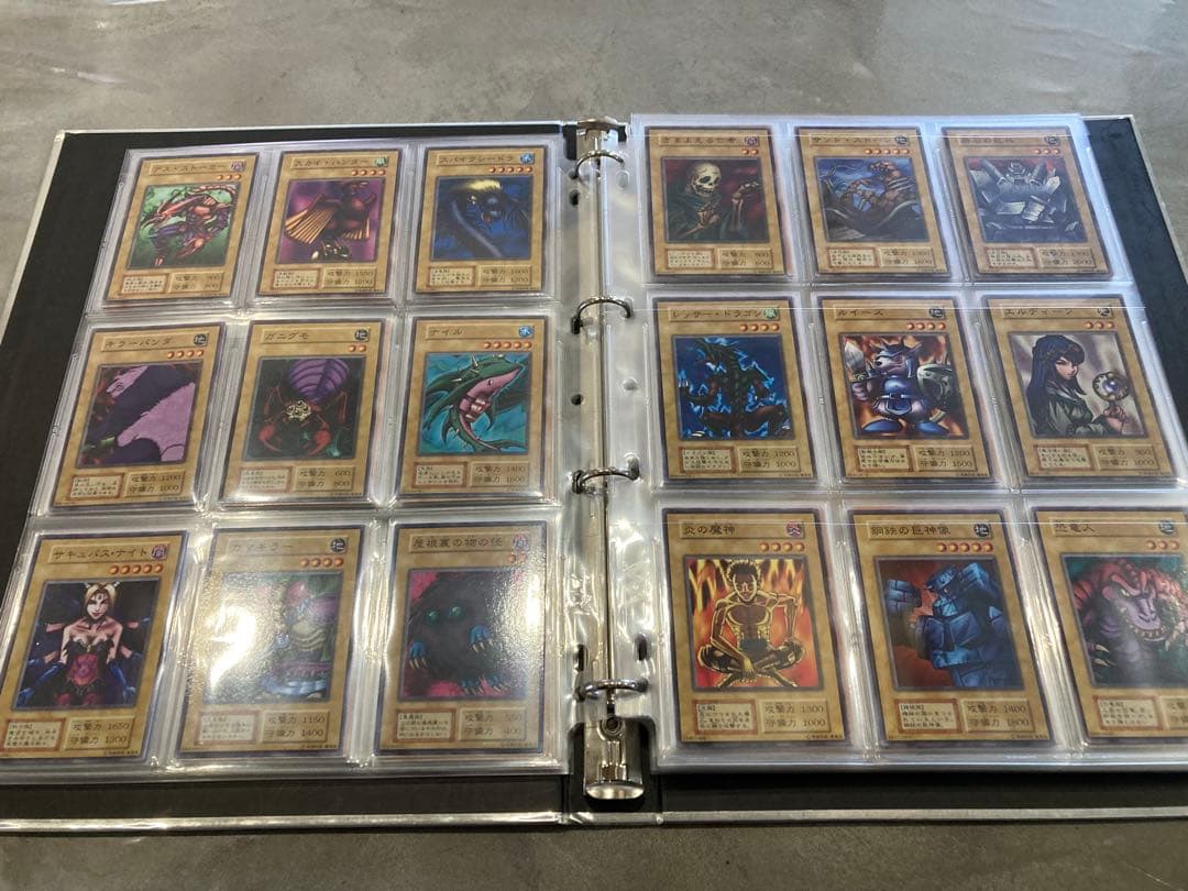 な*ん様 遊戯王　初期　ノーマル　まとめ売り　ファイルつき