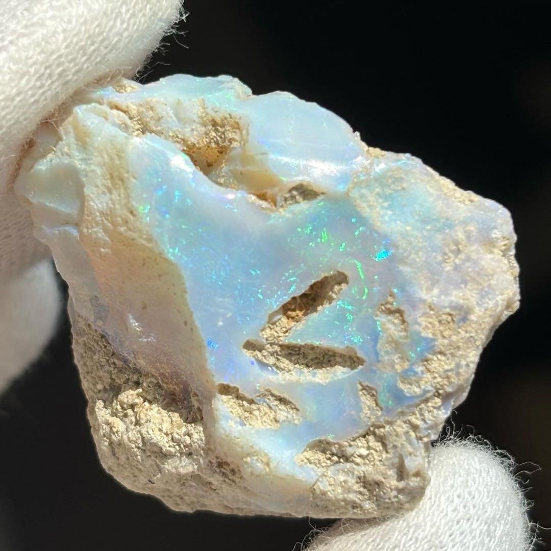 高品質 大きい エチオピアオパール 原石 鉱物標本　遊色　ブルー系