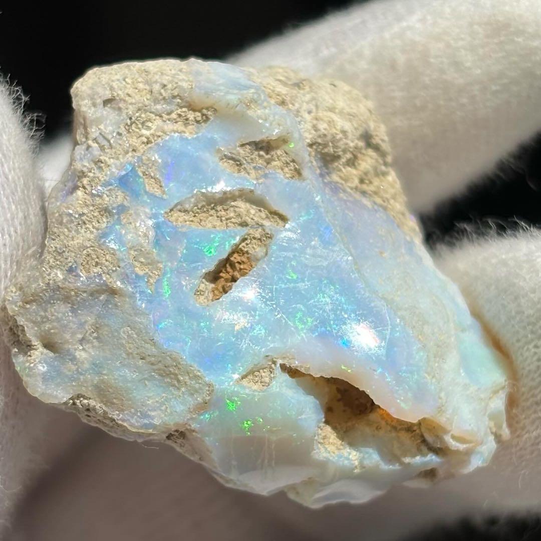 高品質 大きい エチオピアオパール 原石 鉱物標本　遊色　ブルー系