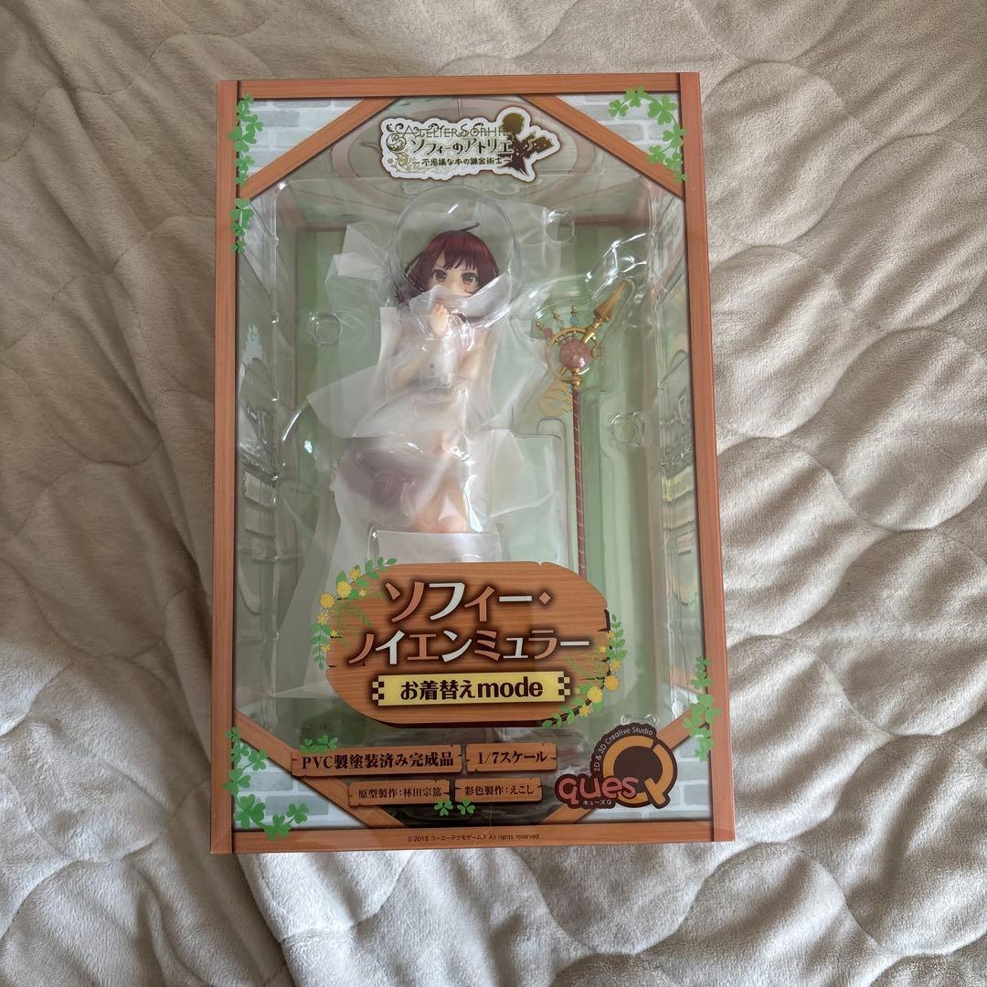 キューズQ ソフィーのアトリエ　ソフィー・ノイエンミュラー　フィギュア　お着替え