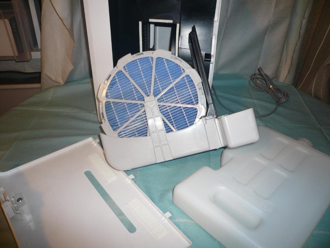 富士通ゼネラル PLAZION 加湿除菌脱臭機 DAS-303K-W 22年製