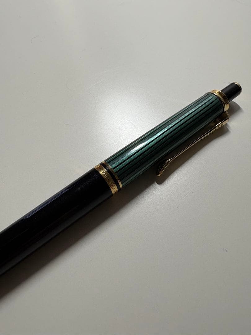 ペリカン　ボールペン 緑