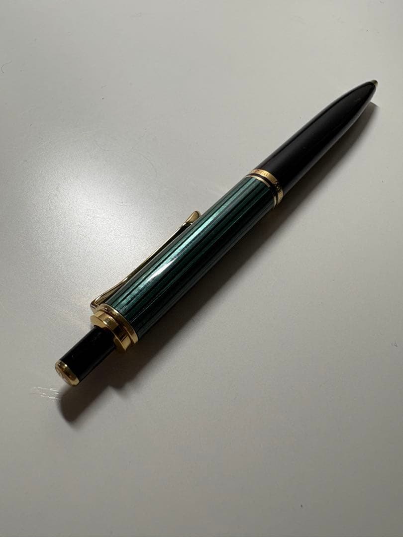 ペリカン　ボールペン 緑