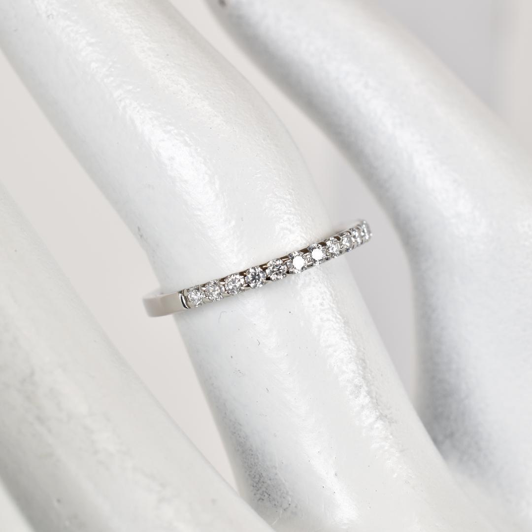 【新品仕上げ済】4℃ プラチナハーフエタニティ0.23カラットダイヤモンドリング