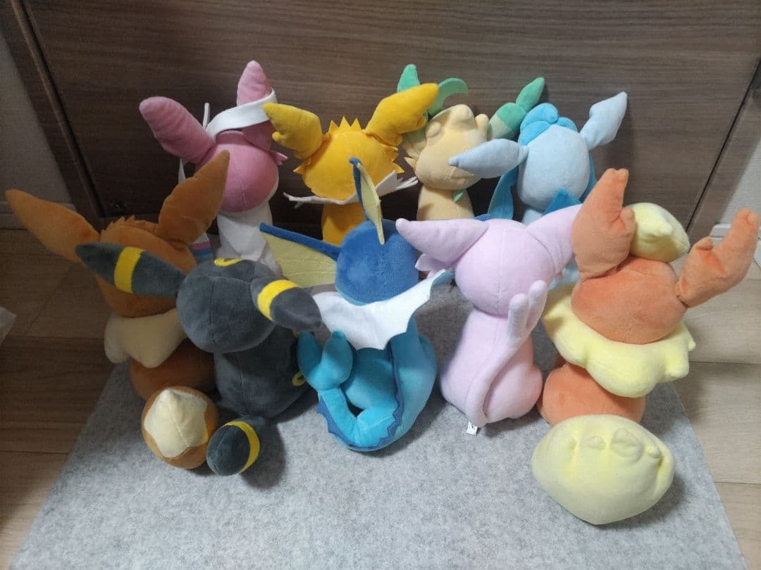 ポケットモンスター　ぬいぐるみ　イーブイフレンズ　8種類コンプリート