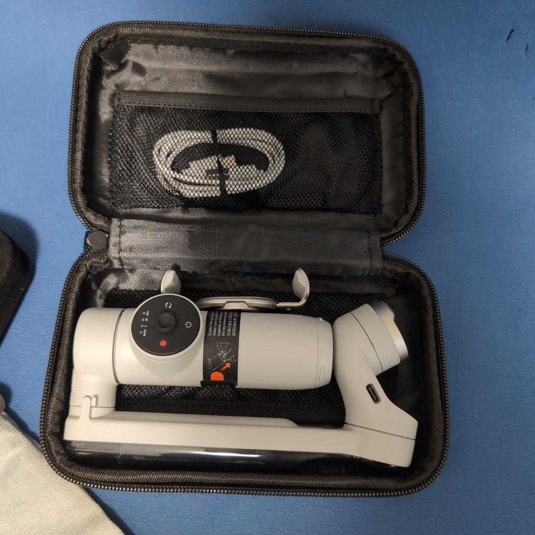 Insta360 Flow スタビライザー、aMagisnケース付き