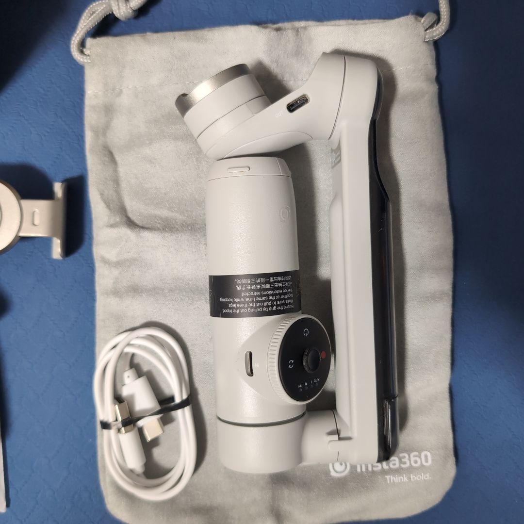 Insta360 Flow スタビライザー、aMagisnケース付き