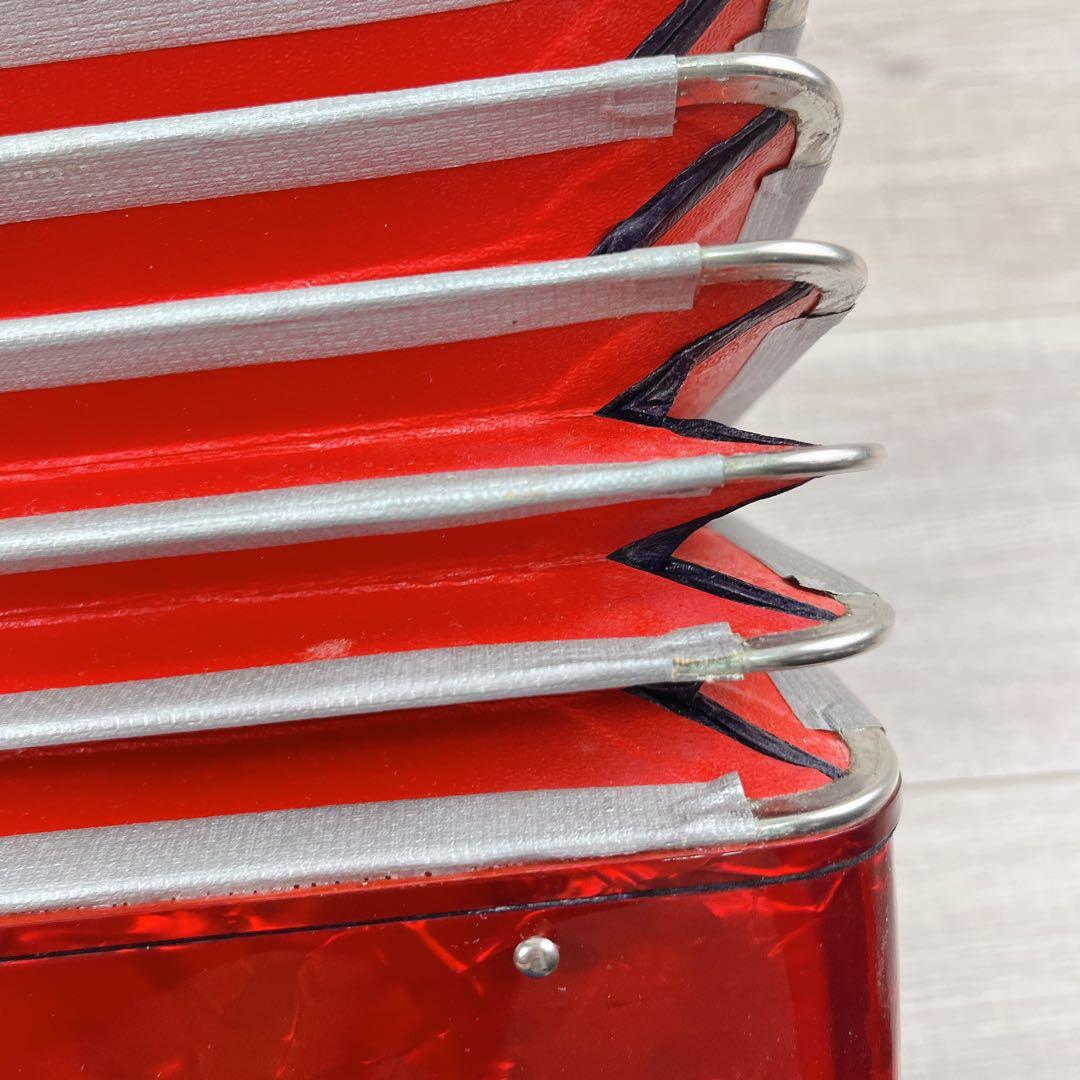 ★美品★YAMAHA ヤマハ アコーディオン 32鍵盤 8905 ケース付　鍵