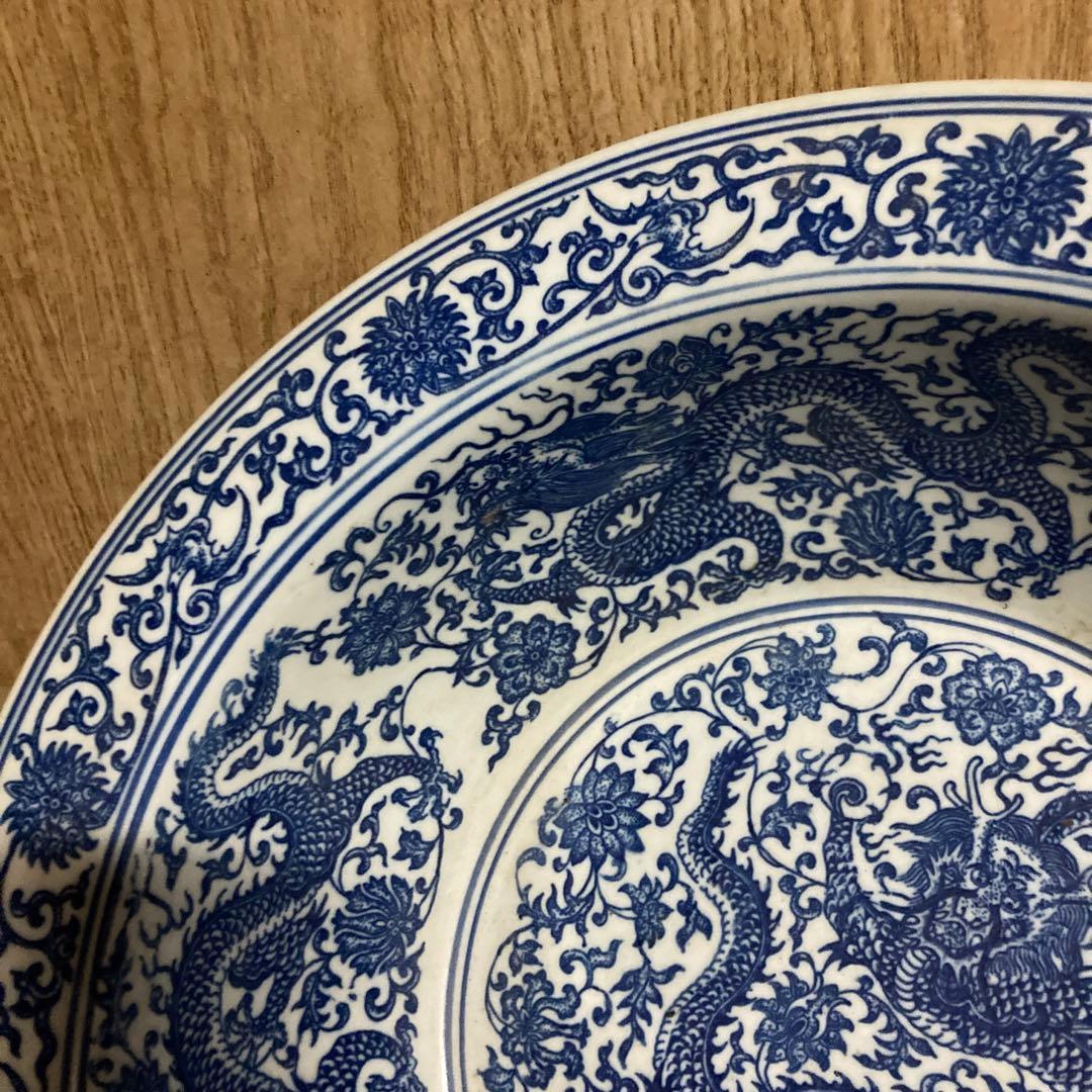 中国　染付　大鉢　龍花唐草図　大清乾隆年製銘