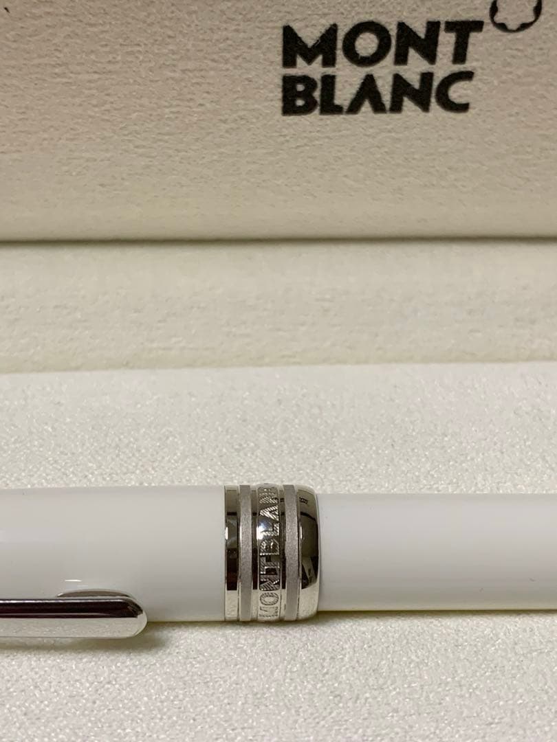MONTBLANC マイスターシュテュック ホワイトソリテール　ボールペン