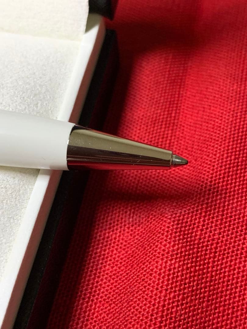 MONTBLANC マイスターシュテュック ホワイトソリテール　ボールペン