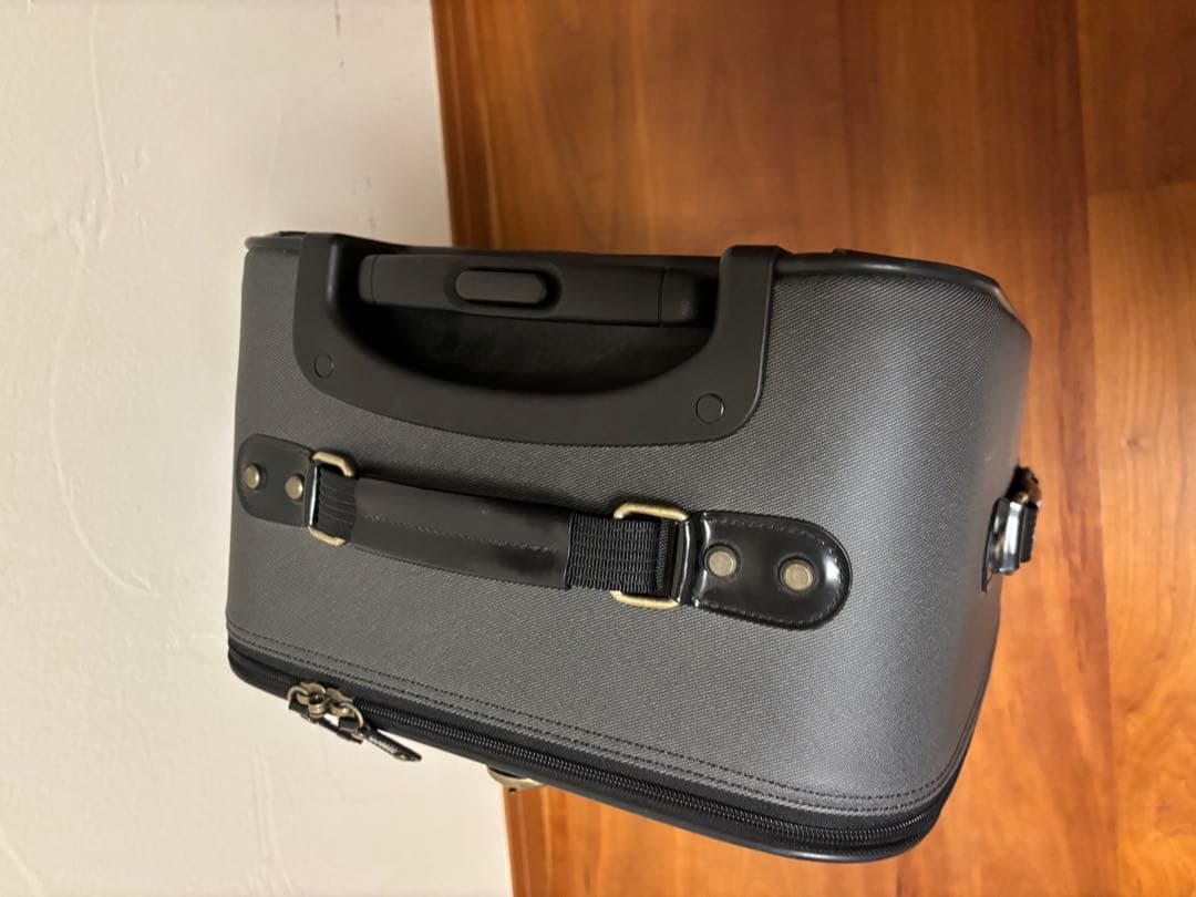 【美品】Swany スワニー 座れる　キャリーケース スーツケース　即日発送