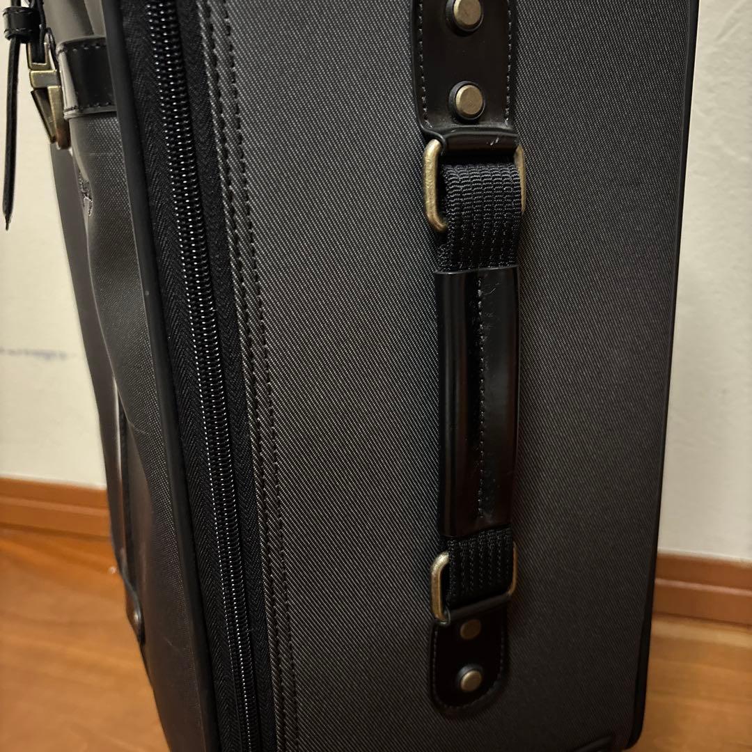 【美品】Swany スワニー 座れる　キャリーケース スーツケース　即日発送
