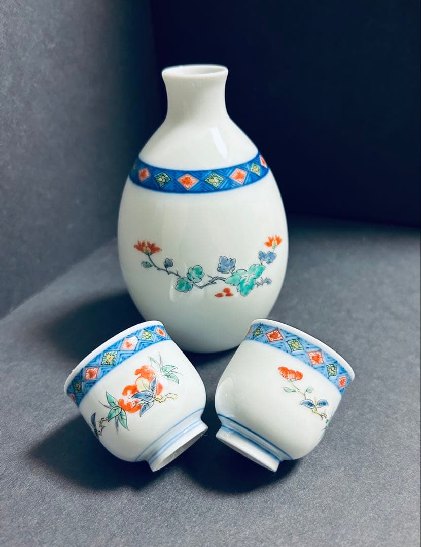 人間国宝　十三代　酒井田　柿右衛門　錦柘榴梅文酒器　3点セット