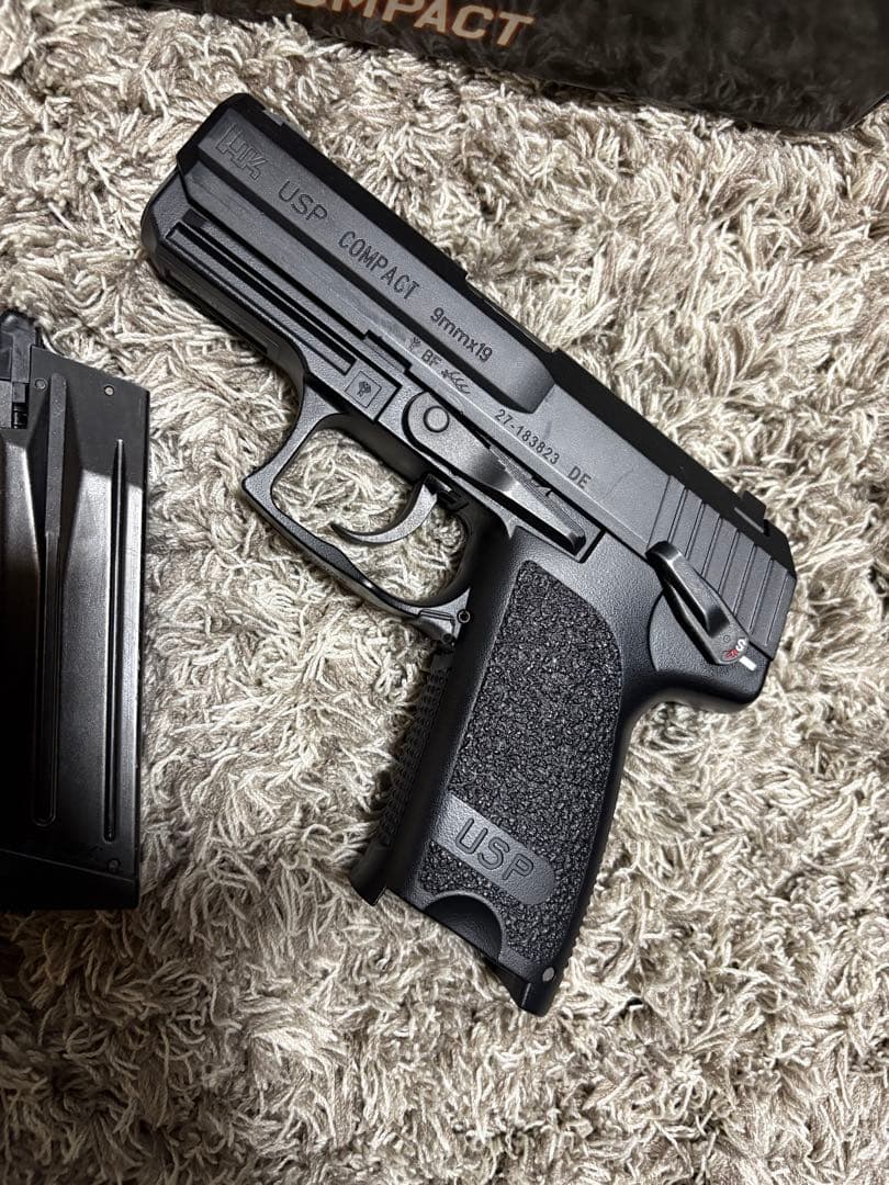 東京マルイ　ガスガン　USPコンパクト