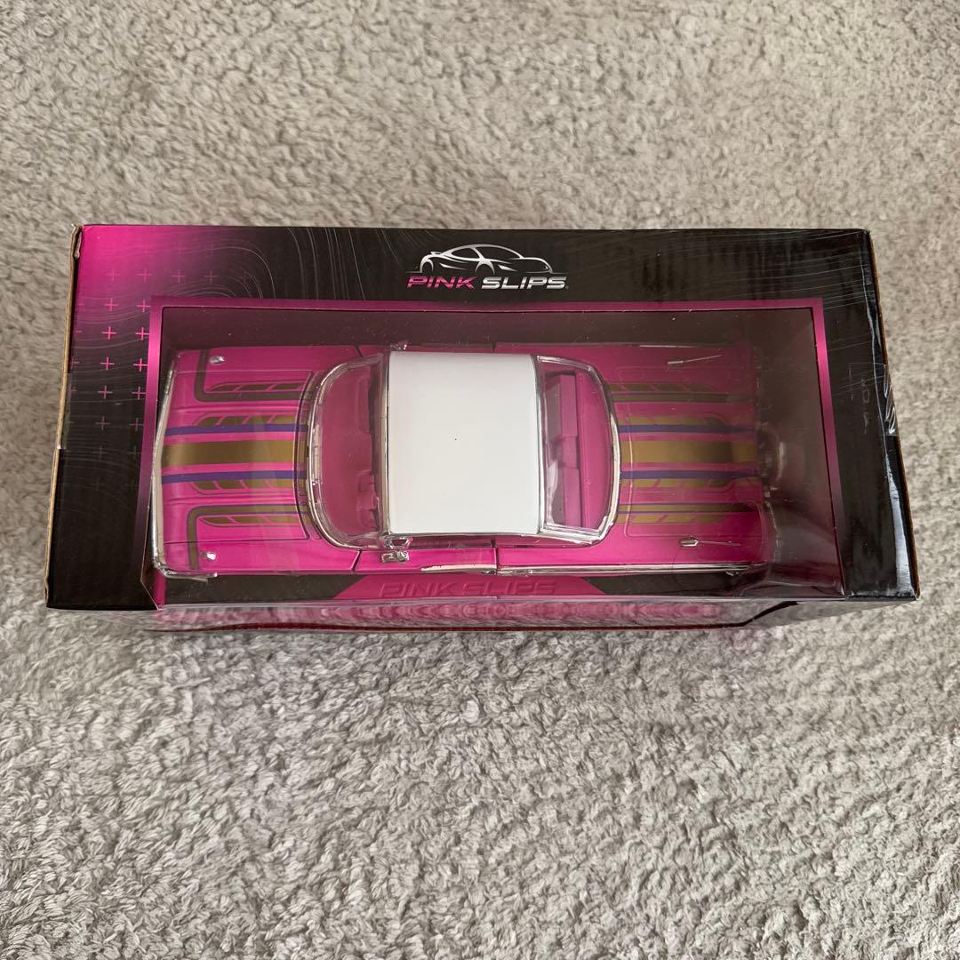 ジャダトイズ ピンクスリップ 1960 シボレー インパラ ローライダ　jada