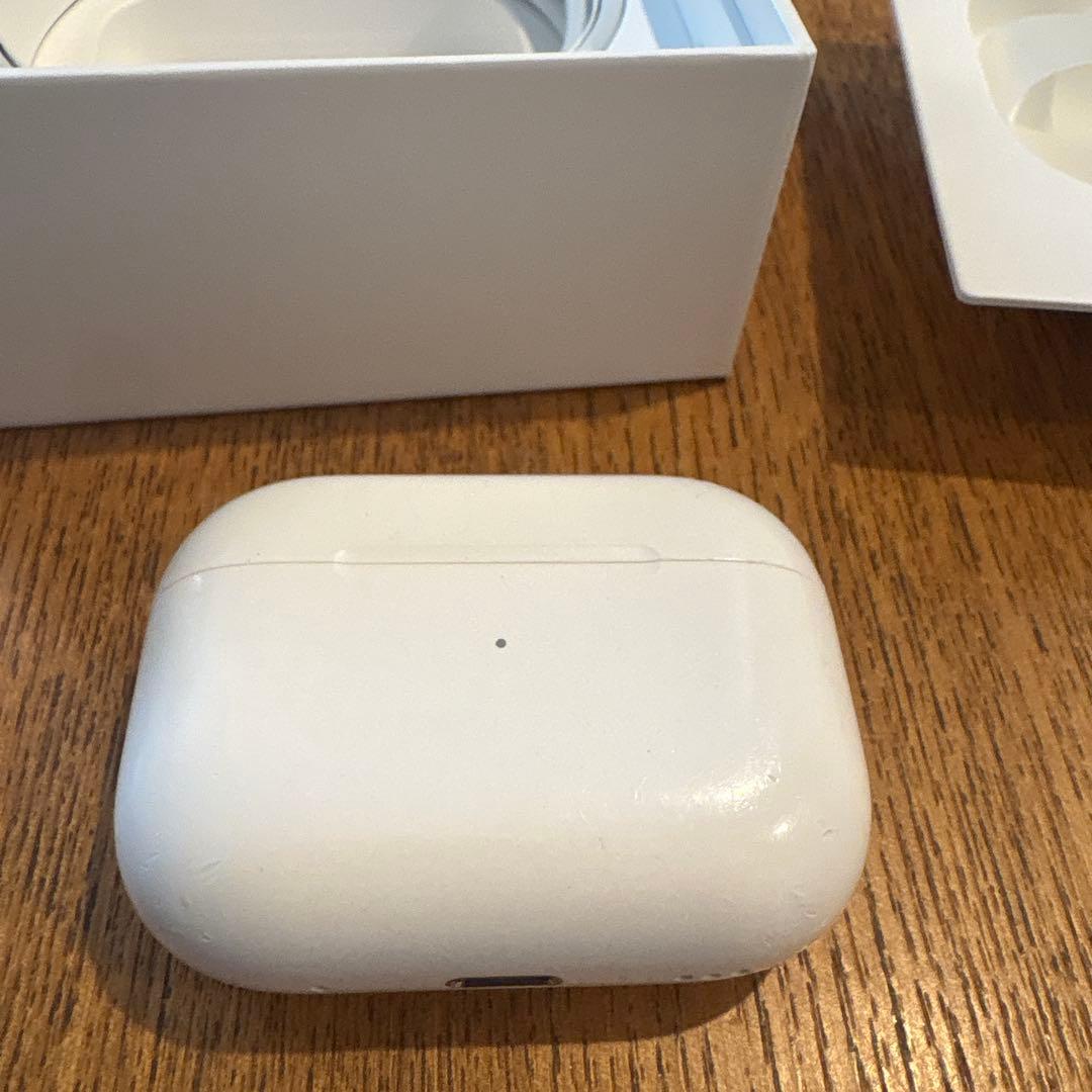 AirPods Pro (第2世代) 本体　Lightning端子