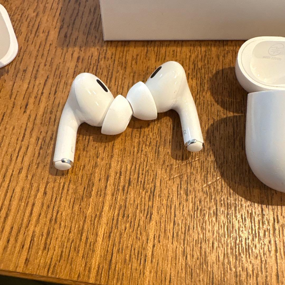 AirPods Pro (第2世代) 本体　Lightning端子