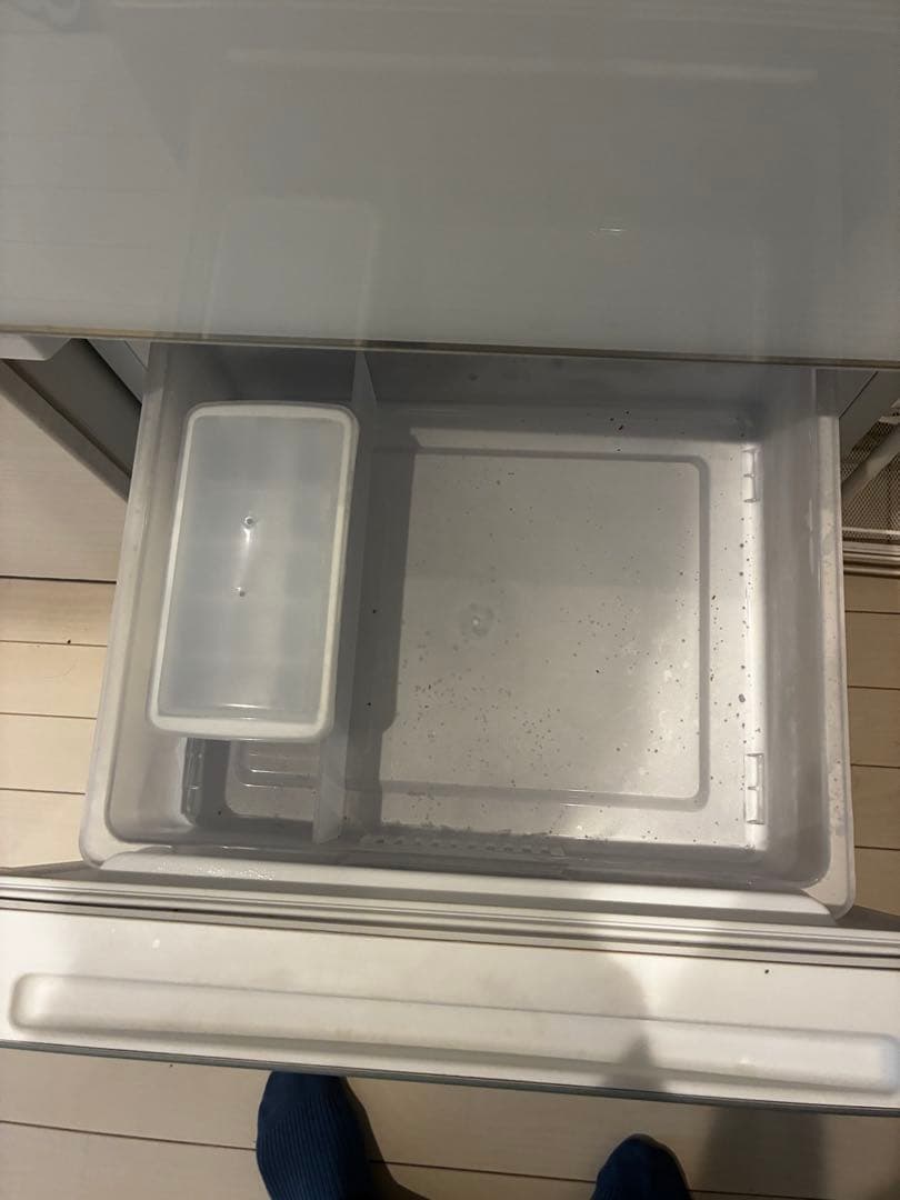 Hisense 冷蔵庫 ホワイト 引き出し式