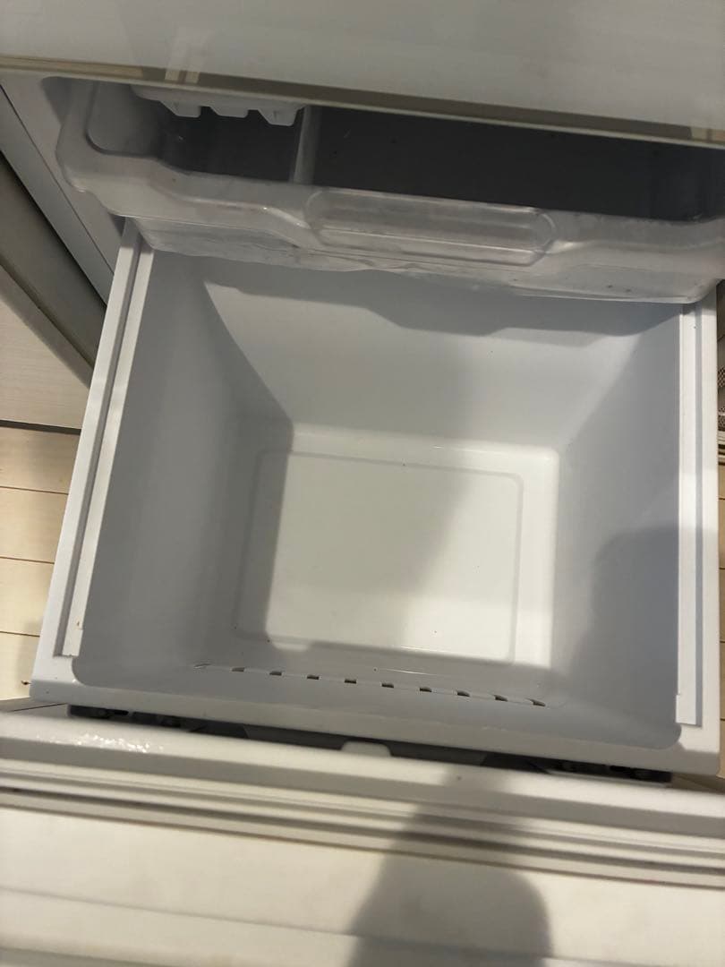 Hisense 冷蔵庫 ホワイト 引き出し式