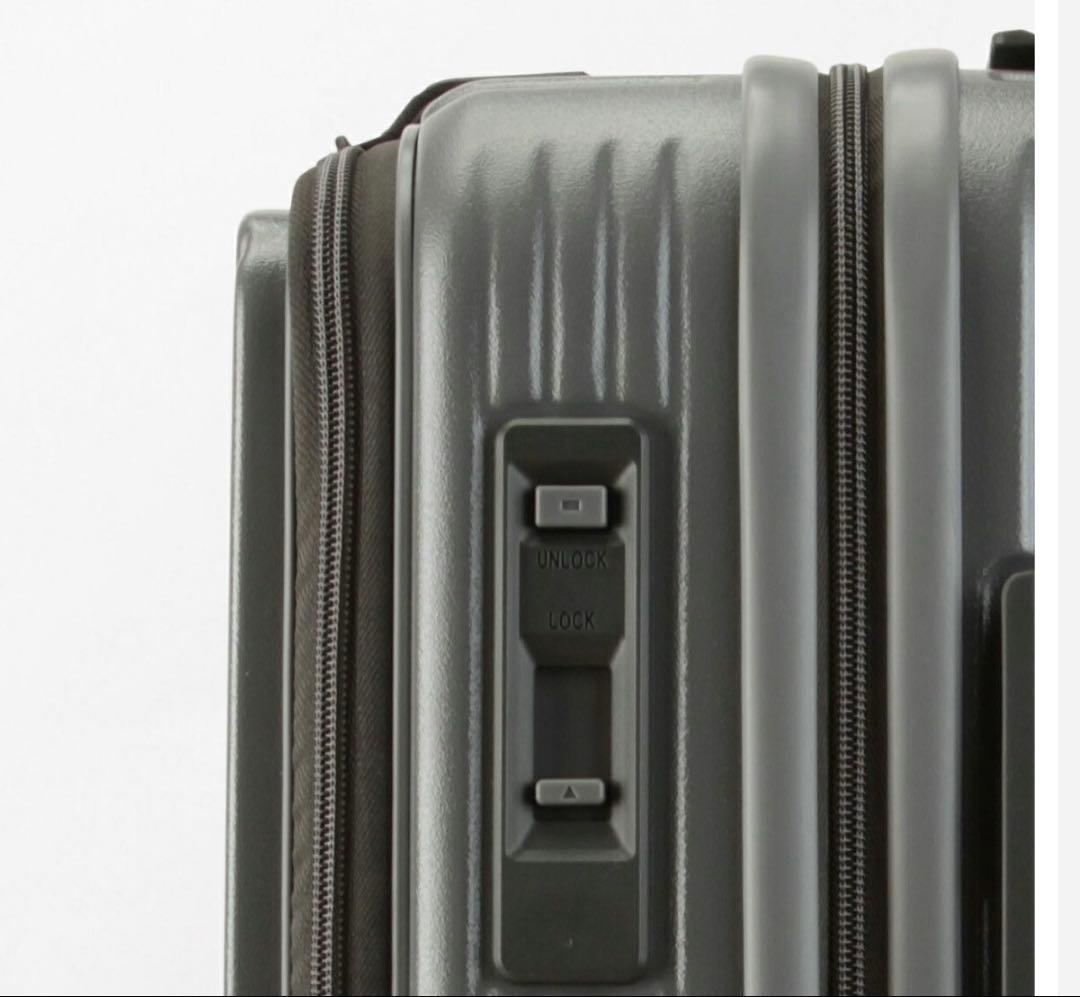 人気色　イノベーター キャリーバック　スーツケース 21L 機内持込OK